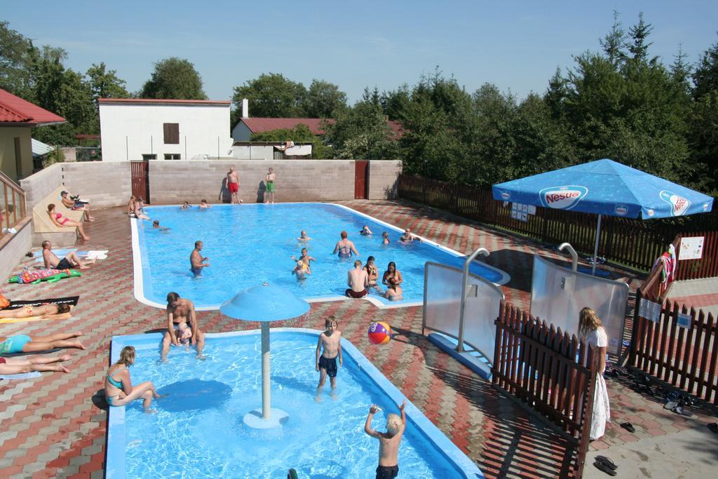 Готель Camping Oase Praha Zlatniky  Екстер'єр фото
